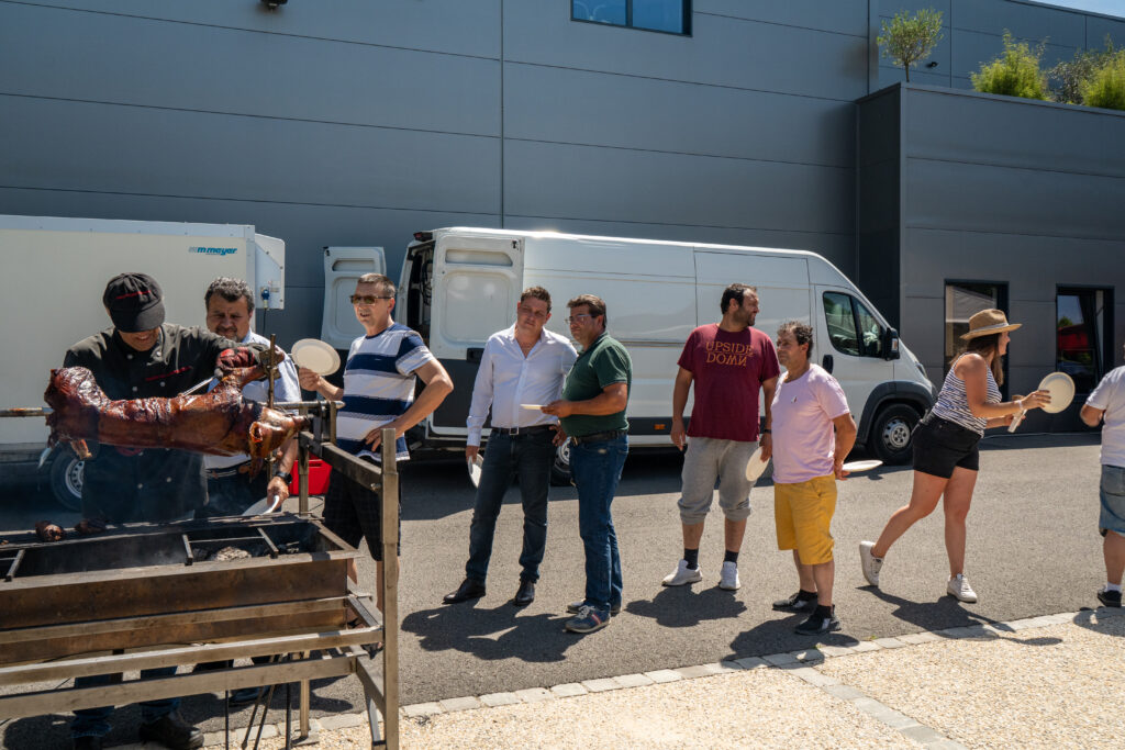 photo rassemblement barbecue